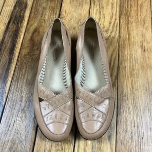 Easy Spirit Womens Tan Leather Whipstitch Wedge Loafers Size 7 Slip On Shoes